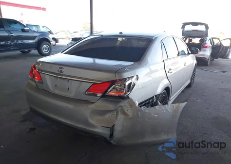 2011 Toyota Avalon Limited z USA, uszkodzony, nr VIN 4T1BK3DB2B4436419
